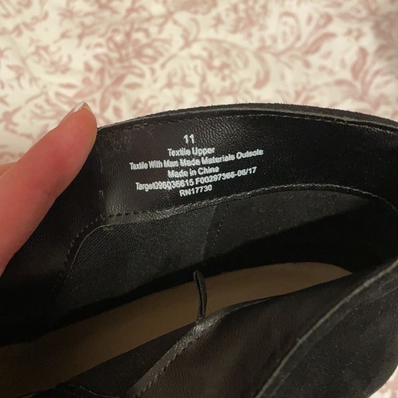 Black high heeled booties - Picture 4 of 5